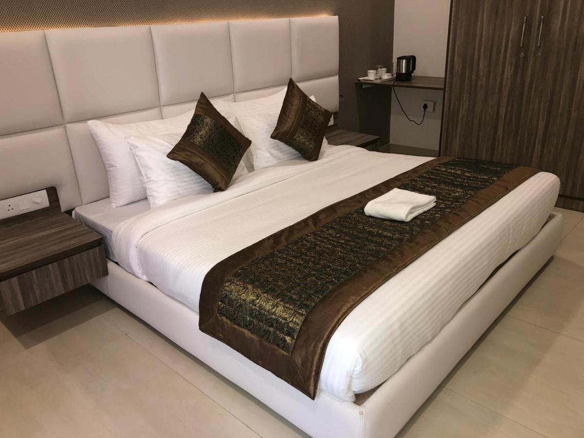 Mavens Inn Ґурґаон Екстер'єр фото