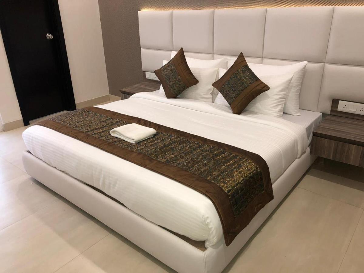 Mavens Inn Ґурґаон Екстер'єр фото